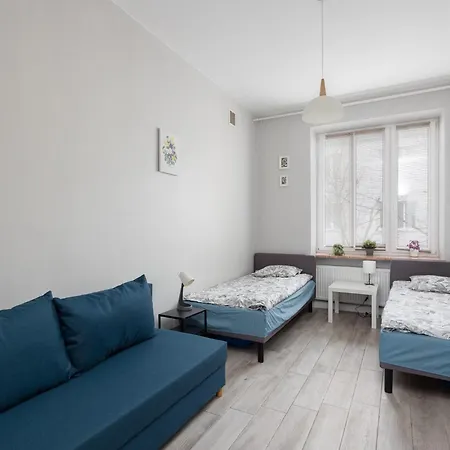 Konukevi Metro Pole Mokotowskie Varşova