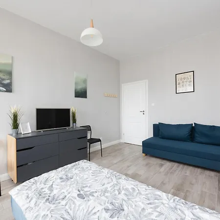 Konukevi Metro Pole Mokotowskie Varşova