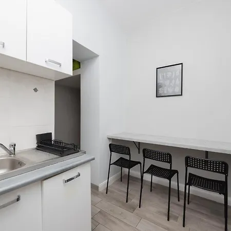 Metro Pole Mokotowskie Pensjonat 3*