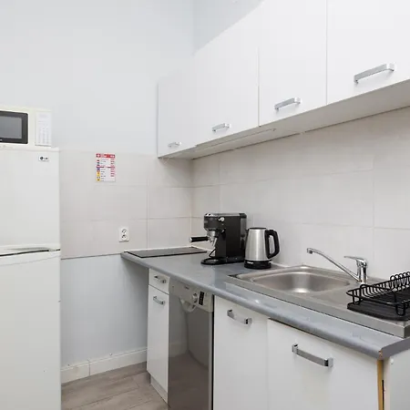 Metro Pole Mokotowskie وارسو