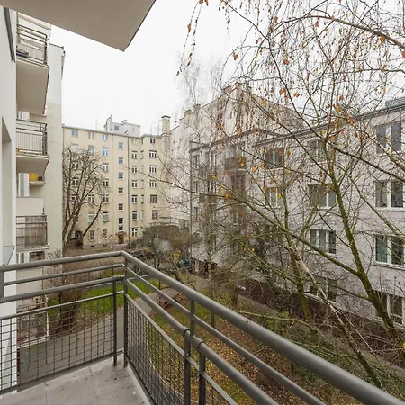 Pensjonat Metro Pole Mokotowskie 3*