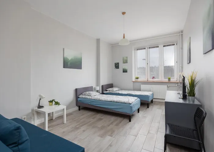 Metro Pole Mokotowskie Konukevi Varşova