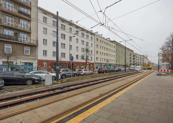 Konukevi Metro Pole Mokotowskie 3*